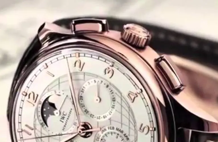 From Dorm Room to Boardroom: Celebrating Student Success with a Luxury Watch